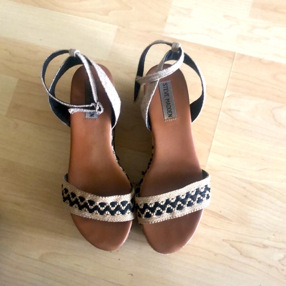Steve Madden Platforms 💕Excellent Condition - Picture 5 of 7